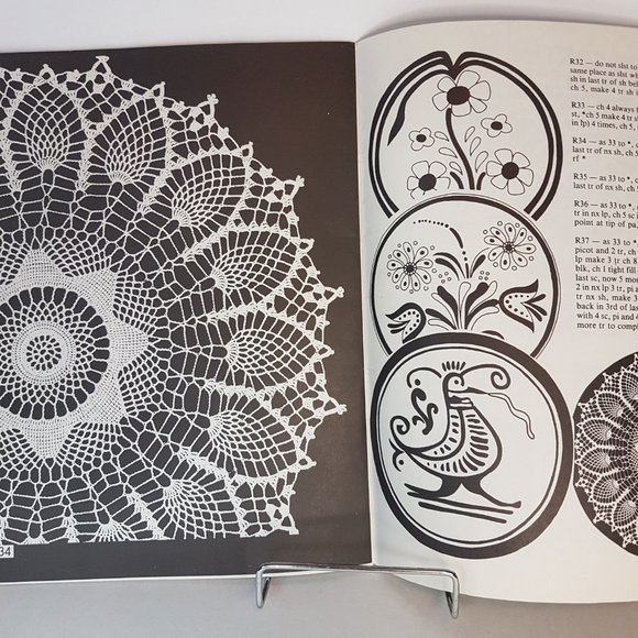 Vintage 1970s Crochet Pattern Book of Originals by Elizabeth Hiddleson Vol 38 - Picture 5 of 13